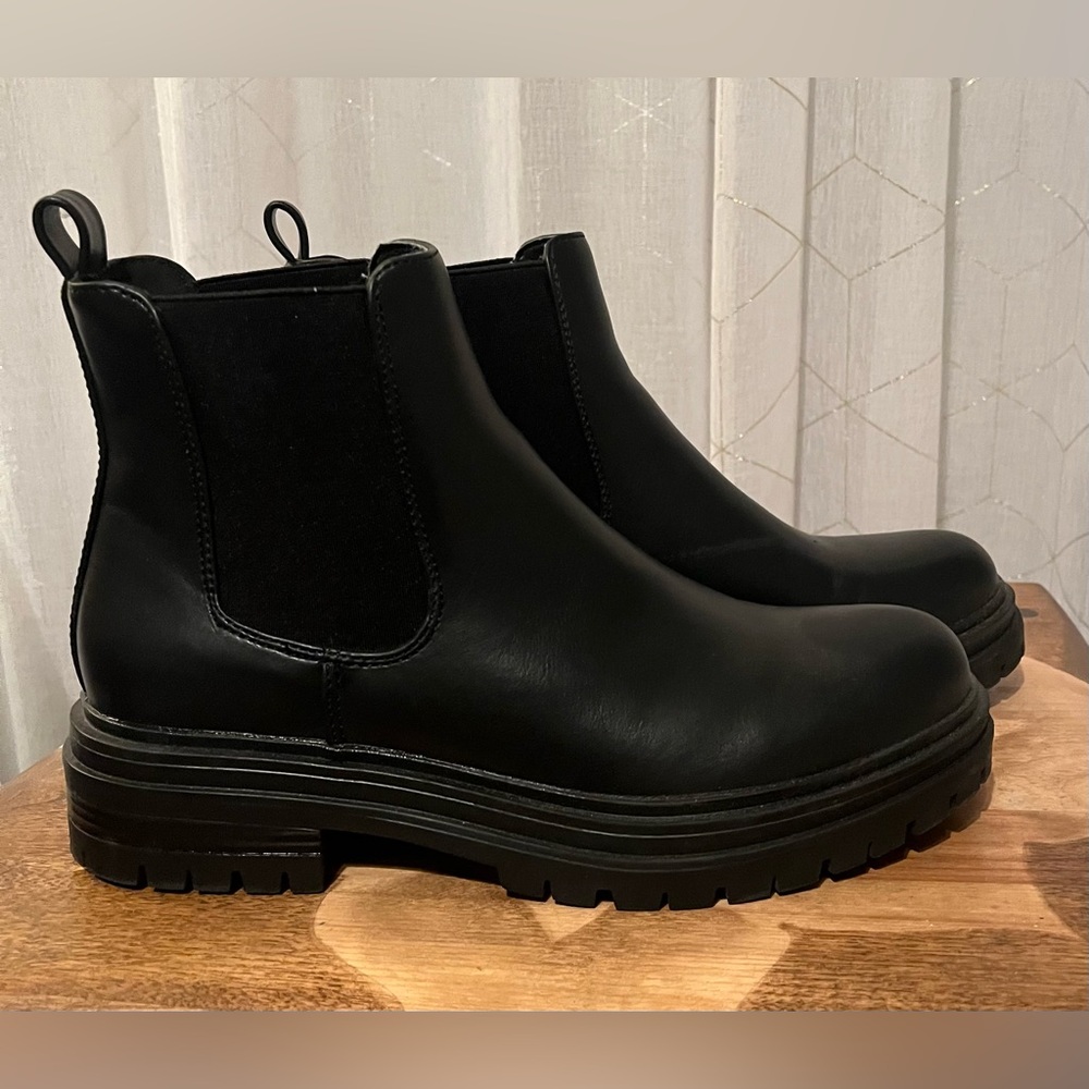 Steve Madden Black Ankle Boots